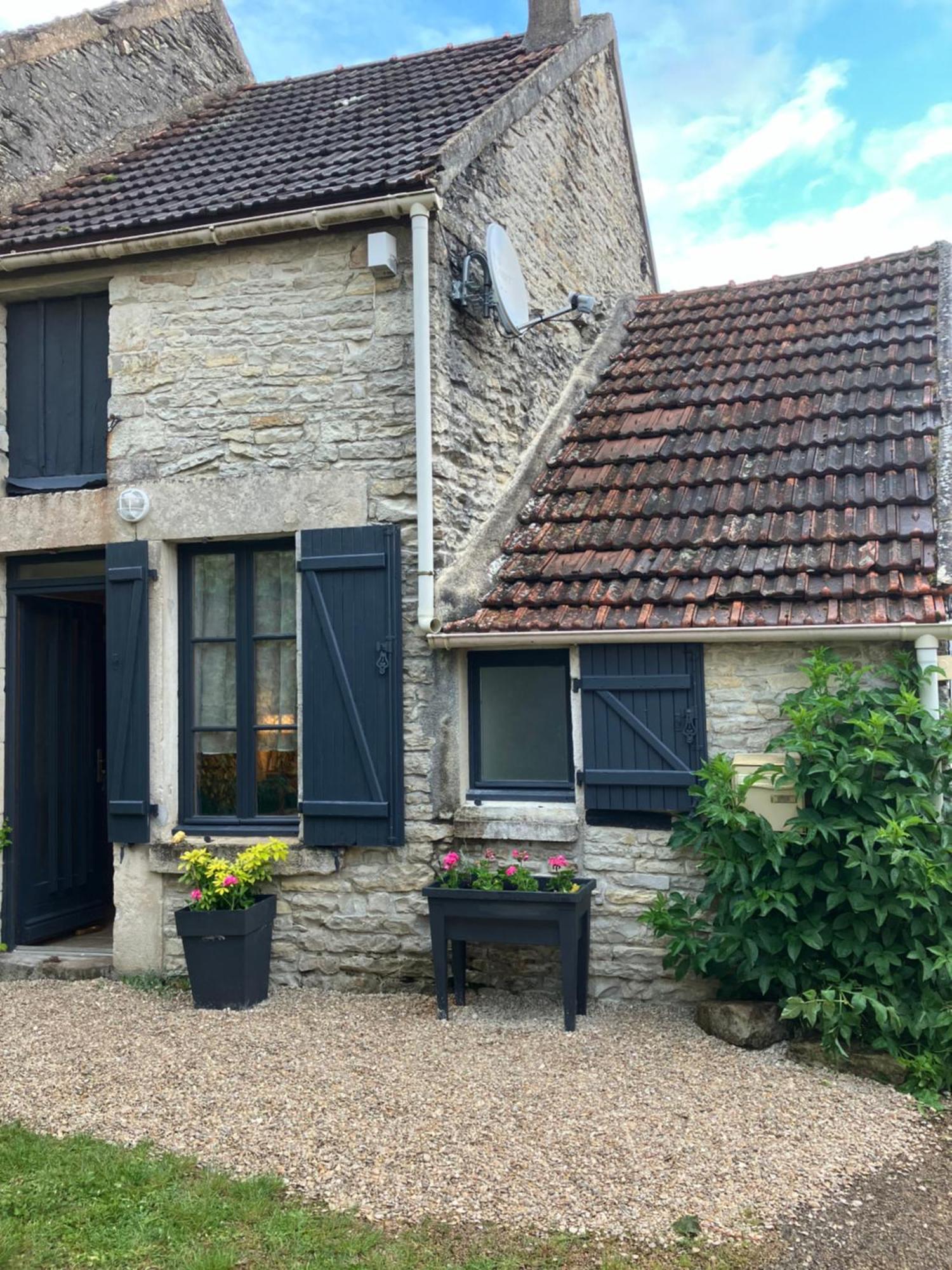 Charmante Maison En Pierres Precy-le-Sec Exterior photo